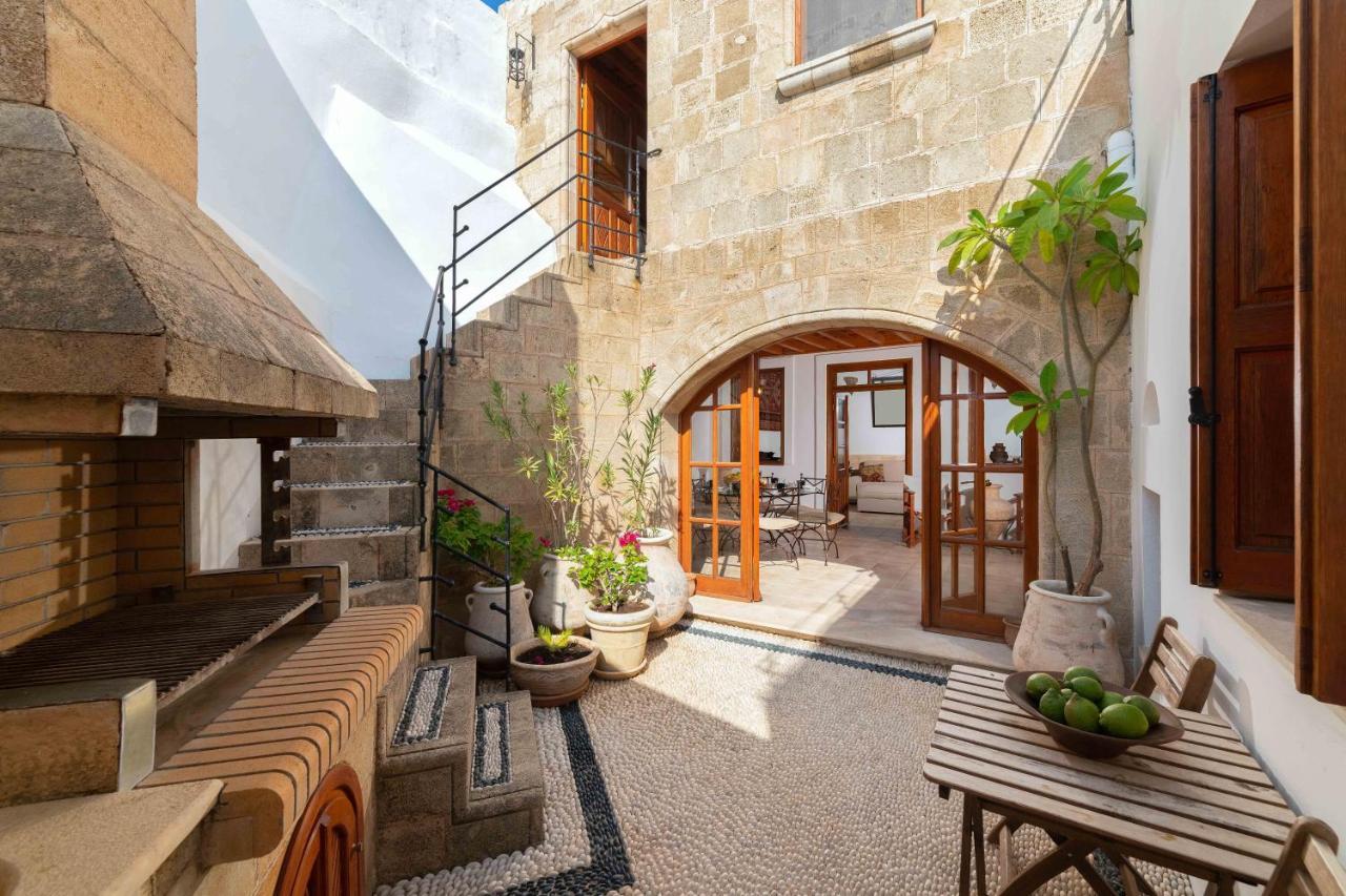 Villa Valasia Lindos With Acropolis View Exterior photo