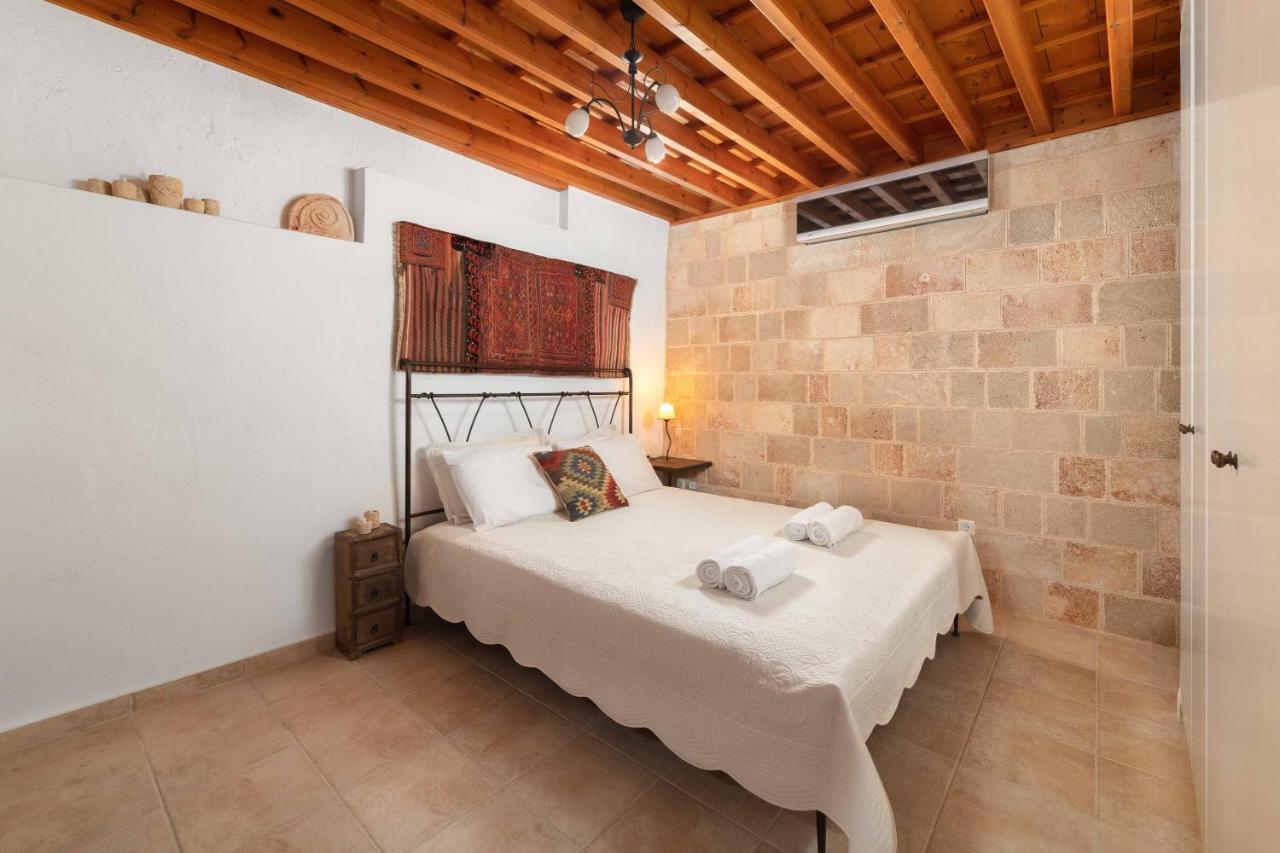 Villa Valasia Lindos With Acropolis View Exterior photo